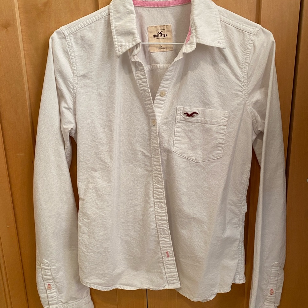 Hollister White Button-Up Shirt